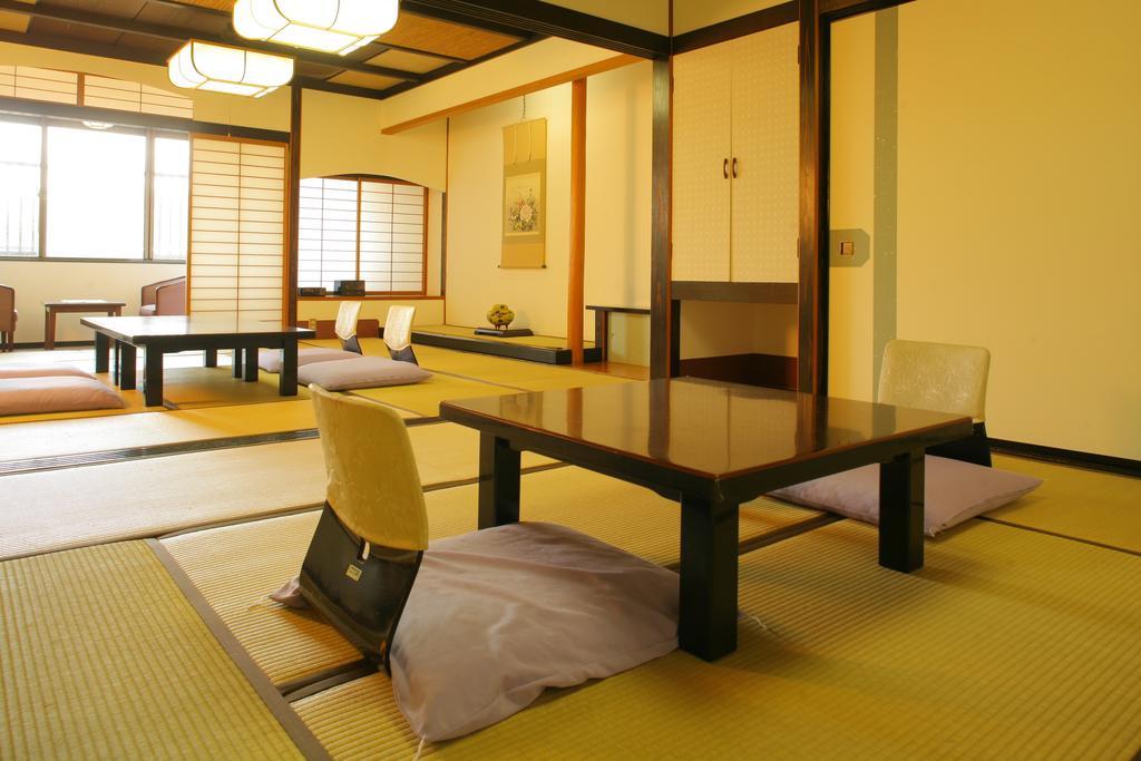 Ryokan Tatami Кага Экстерьер фото